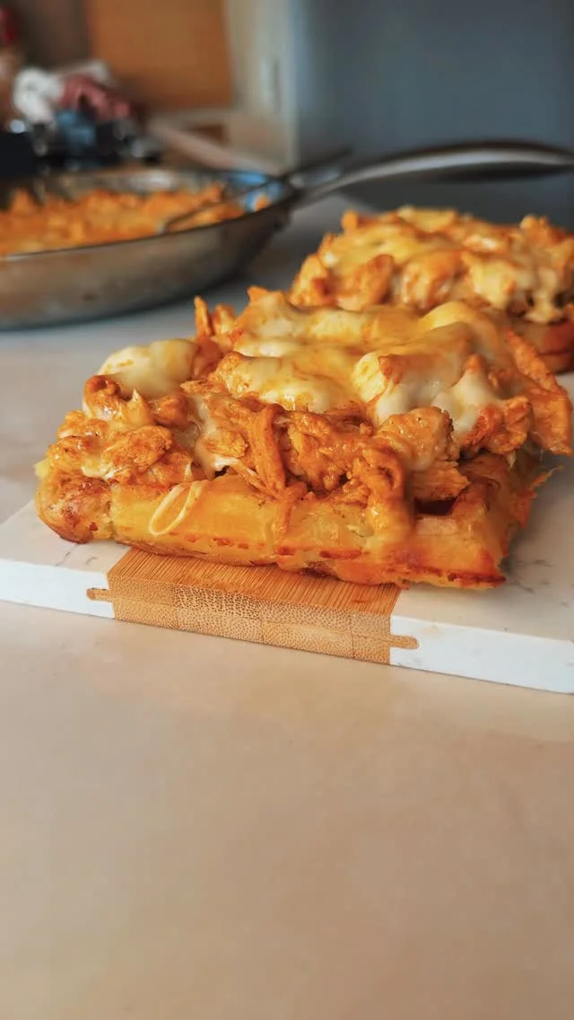 Potato waffle with chicken & cheese 🤌🏻😍 
وافل البطاطا مع دجاج وجبن عليها، رهيبة😍 
.
.
.
.
.
.
.
.
.
.
.
.
