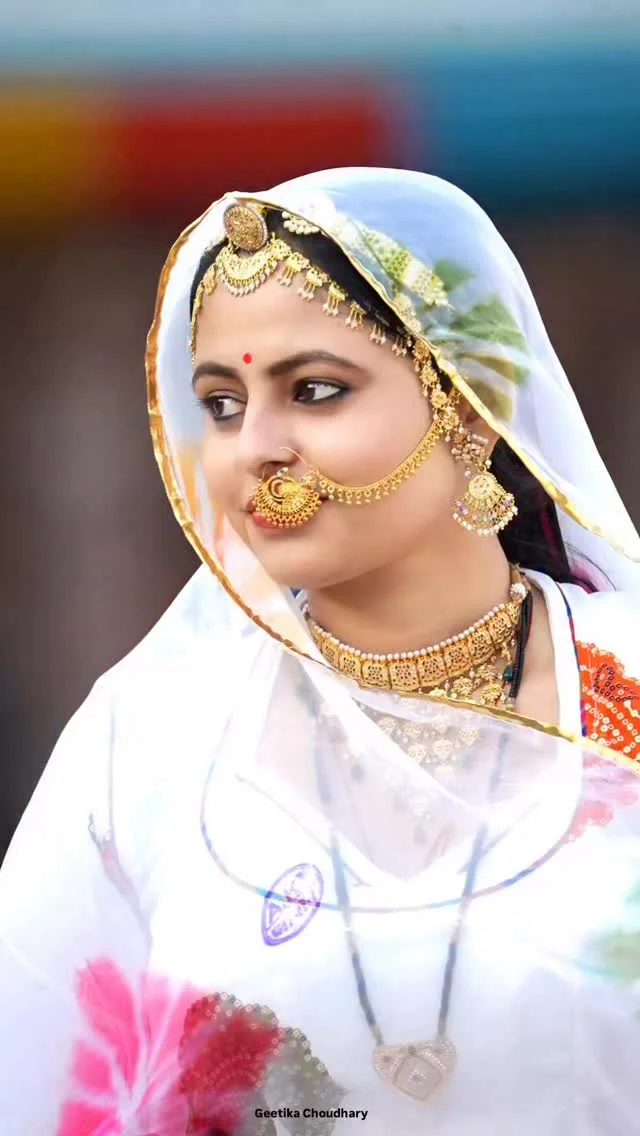 रील को शेयर करों ❤️🧿

Outfit ~ @tater_silk_mills 
Odani ~ @akenterprisesjodhpur #geetikachoudhary #trending #