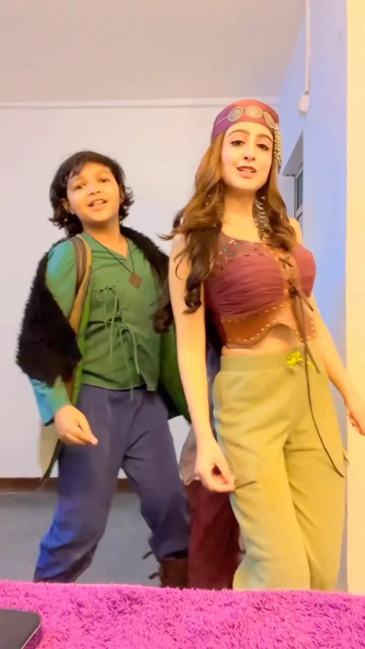We Had To 💃🕺 😍
.
.
.
#reelsinstagram #instareels #explore #dance #dancevideo #viral #nafi❤️ #shehzaadi #mar