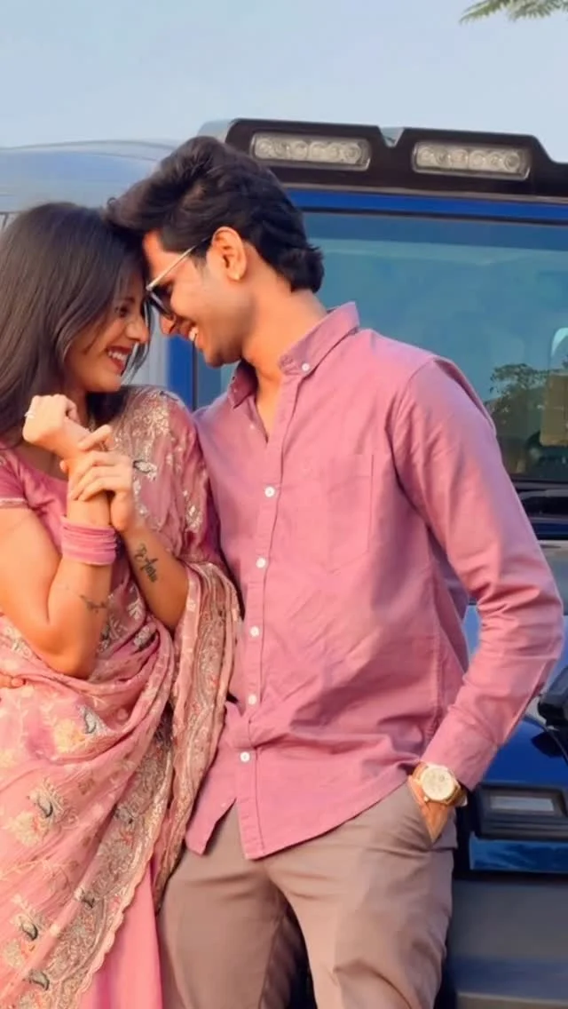 ♥️🙈 @rushikesh_18 
.
.
#aarushi #couple #love