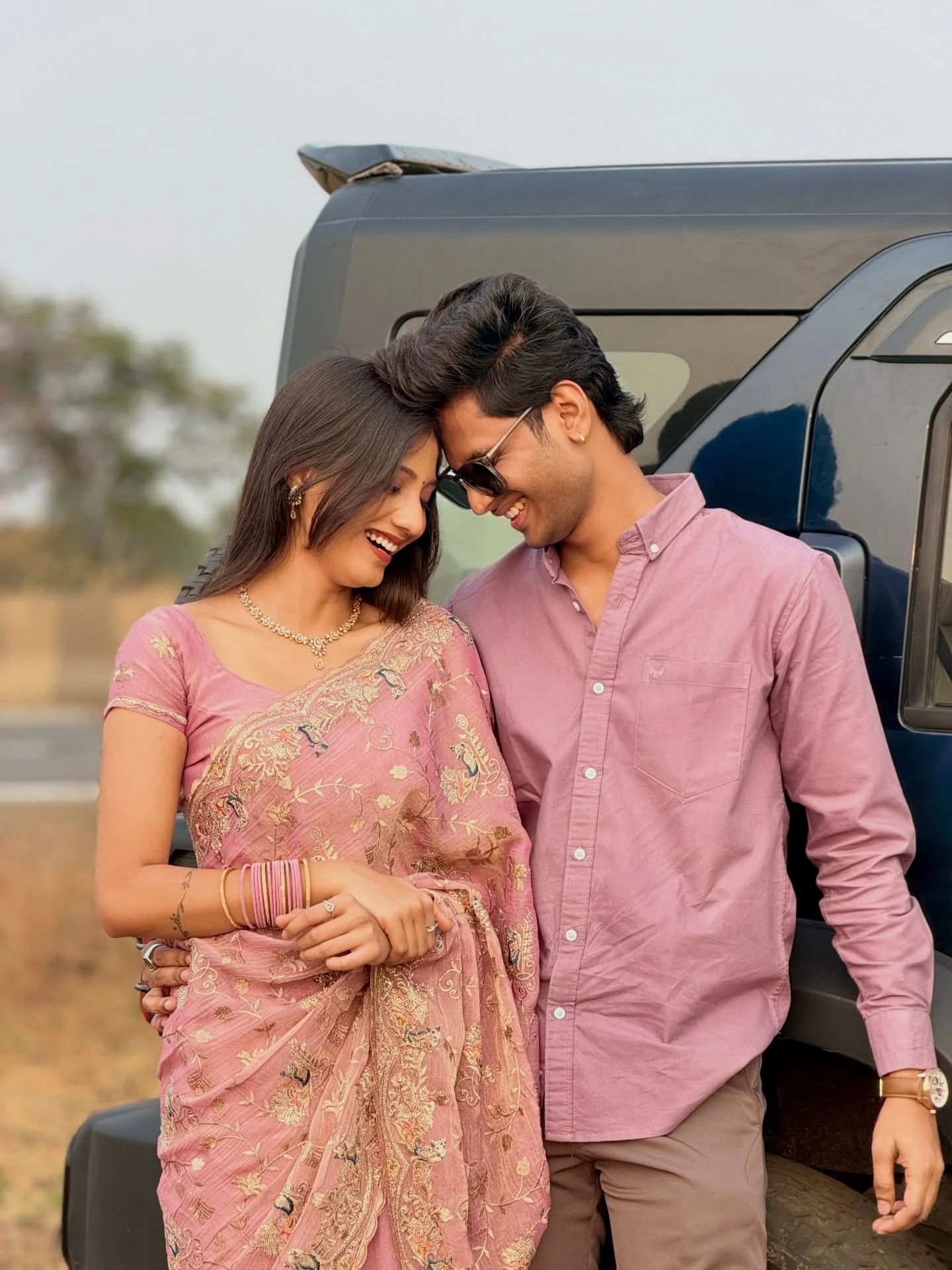 Tula devani Banvli🙈 @aarohii_16 💜
.
.
.
Click By : @harshad_gadekar_26 
Outfit by : @sahyadri_mens_fashion 
.
.
.
#rushiaarohi #aarohirushi #aarushi #love #couple