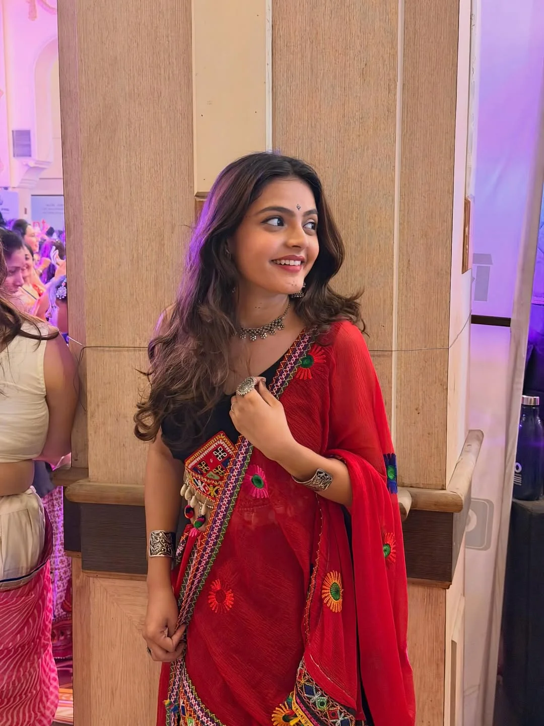 Shine like Navratri lights🖤🧿
.
.
.
.
.
#aaryakulkarni #instagram #instapic #post #postoftheday #explore #instafashion #navratri #navratrinights