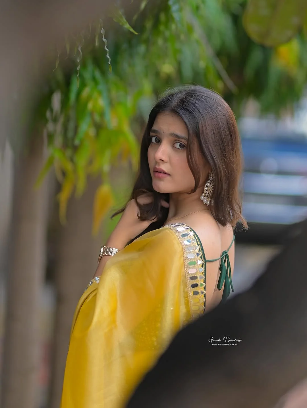 felt pretty💕
.
.
.
.
.
📸: @ganesh_khandagle_photography 
#aaryakulkarni #instagram #instapic #post #postoftheday #explore #instafashion #saree