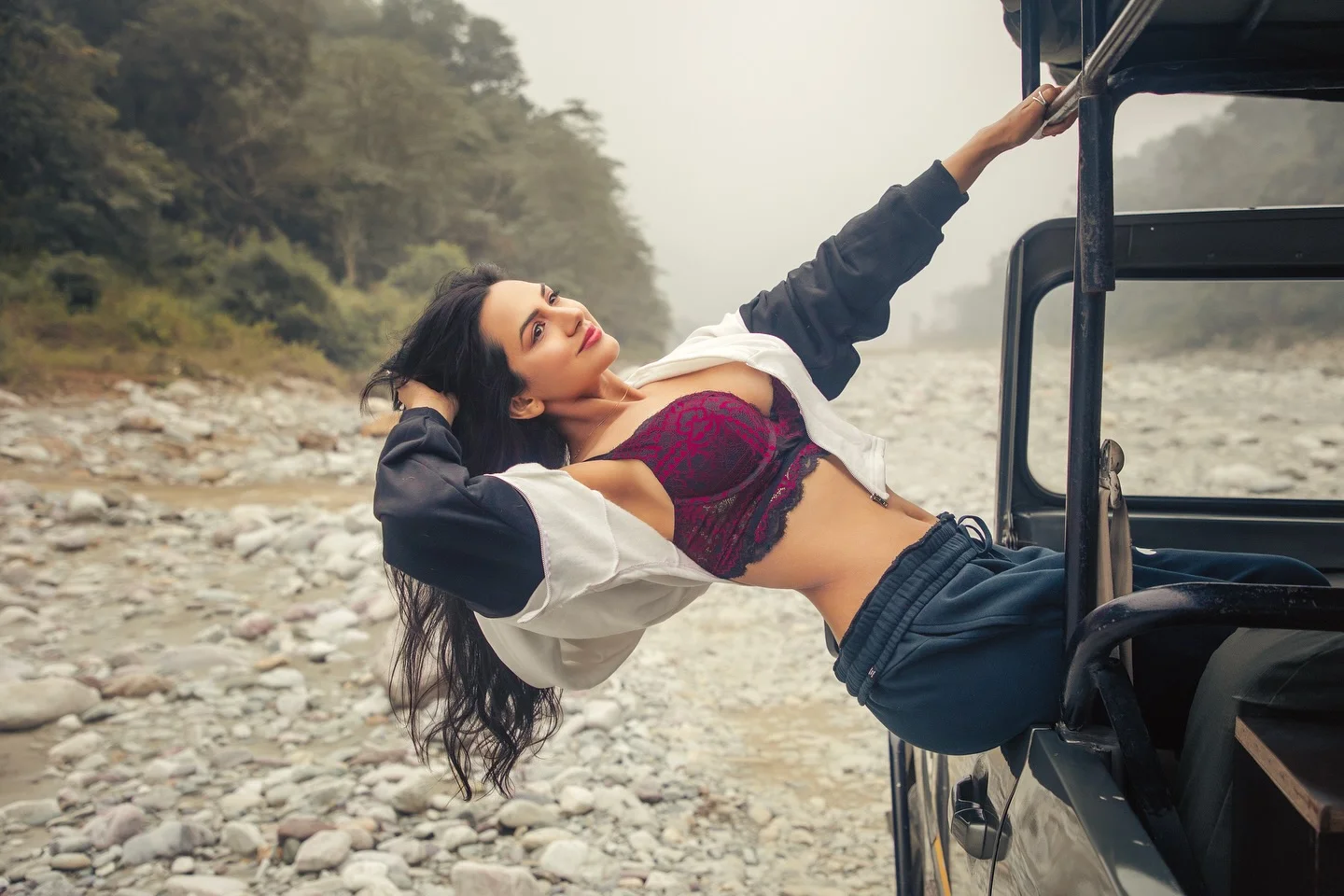 aaja meri gaadi mai baithjaa 😎😎😎😜
.
📸 @artographybysagar 
.
.
.
.
.
.
.
#travelgram #indiagram #travelind