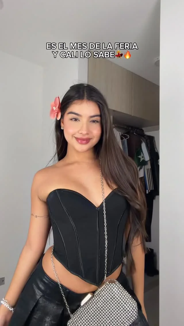 Feria de Cali - DIA 1💃🏻🌺✨
Primer día de la mejor semana del año🔥
.
#reelsinstagram #colombia #transition #