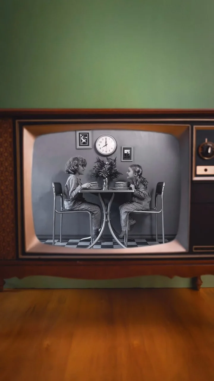 We transported our kids into a real life vintage TV! 📺😳 #LysolPartner 

For this photo, we wanted to create 