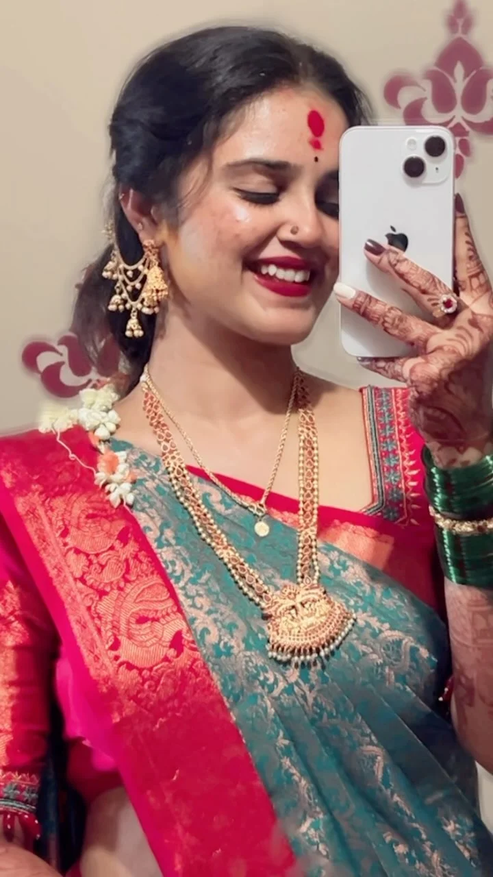 ಮುತ್ತಿನ ಮೂಗುತಿ ಕೊಟ್ಟವನೆ🧿❤️......
28/01/2024💕
#viralvideos #viralsongs #trendingreels #reels #reelsinstagram 