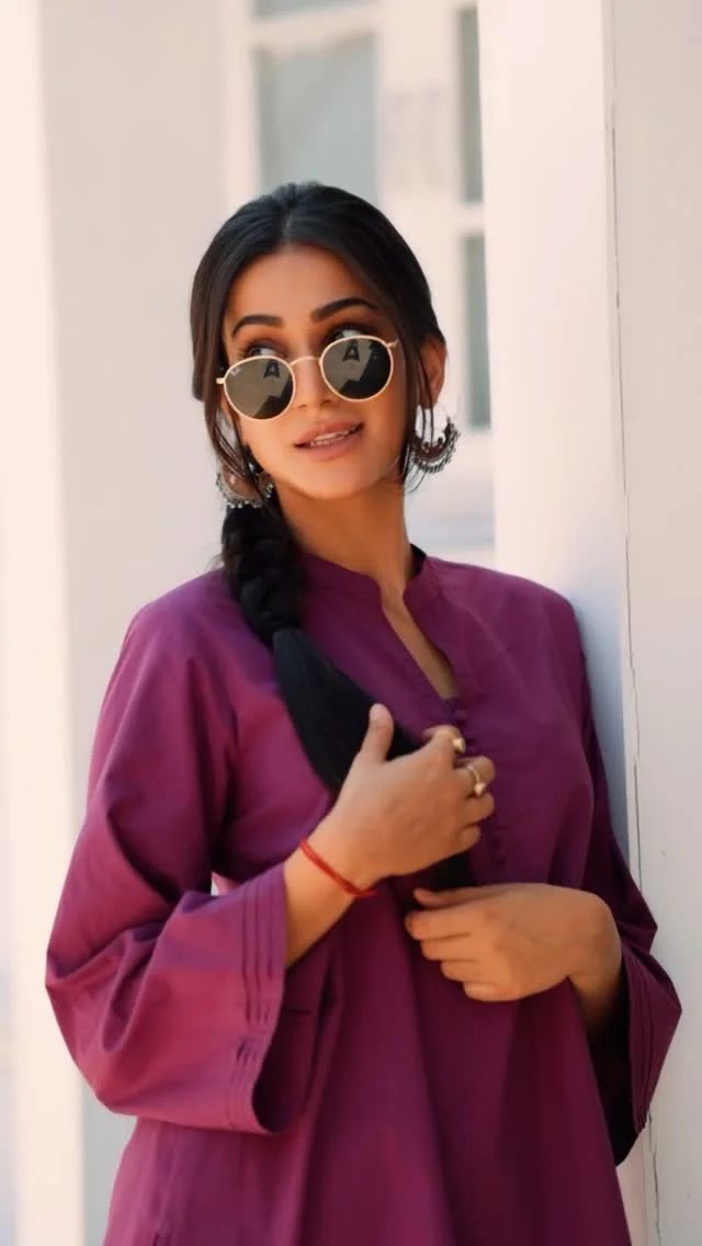 Hello cuties 💜 
.
.
.
.
.
#amandeepsidhu #karanaujla #forareason #trending #trendingreels #toodles