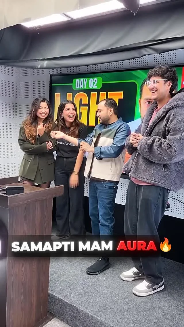 Aura ka to nhi pta but had a lot of fun meeting an old sapoli @ruchika_.rathore and this guy @triggeredinsaan 